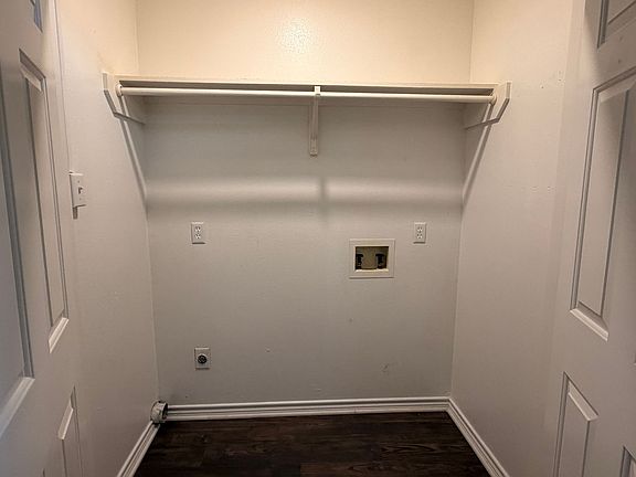 5th image of 528 Sw Pkwy #6f03c8248