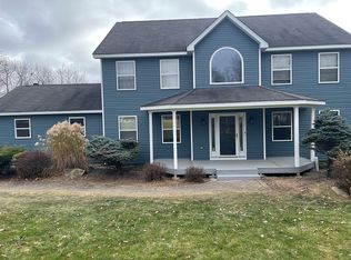 617 Twisted Oak Ln, Effort, PA 18330
