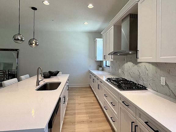 5th image of 5369 Sagan Ln