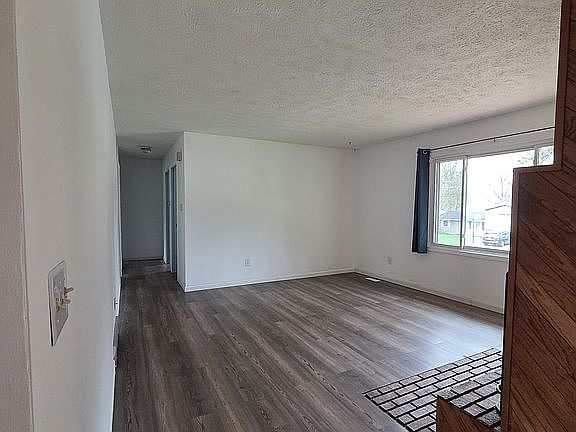 5th image of 514 Cherry St