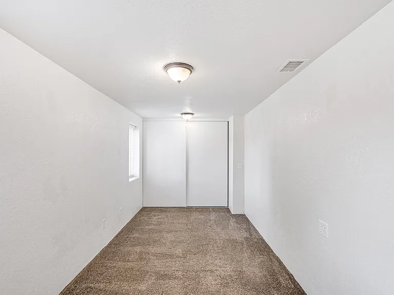 10177 Hawley Rd — Photo 40