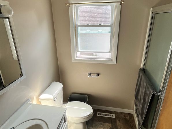 135 W Oshkosh St