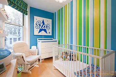 Sold by aptsandlofts.com