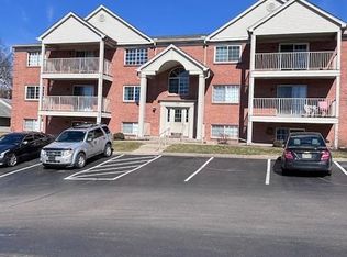 5769 Cheviot Rd APT 2A, Cincinnati, OH 45247