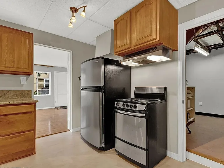 4852 Lila Dr — Photo 3