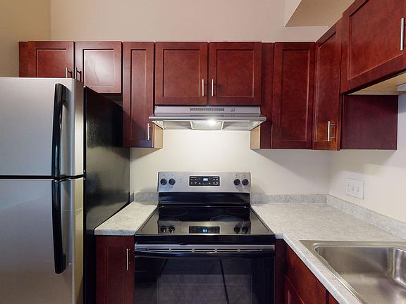 3rd image of 601 Lansdowne Way APT 204