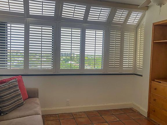 2nd image of 151 Crandon Blvd APT 841