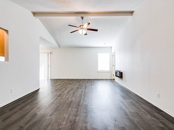 5th image of 1224 Elmo Ln