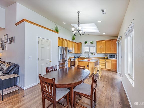5th image of 19805 12th Avenue Ct E