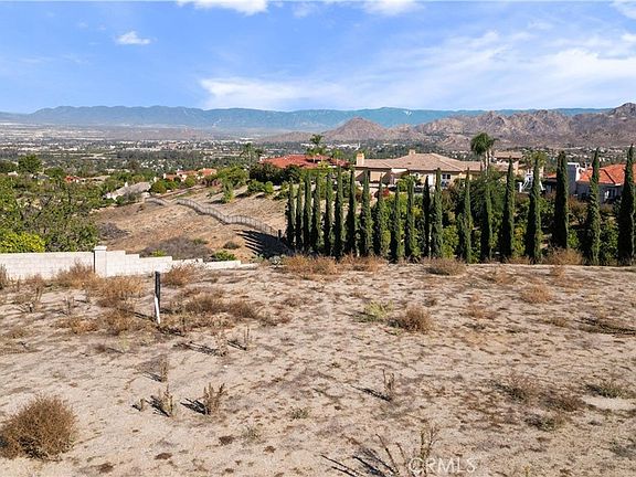 4th image of 6204 Claridge Dr #2