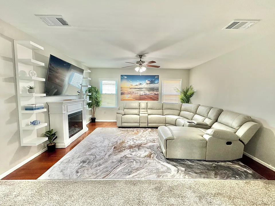 301 Ocean Gate Ave #2
