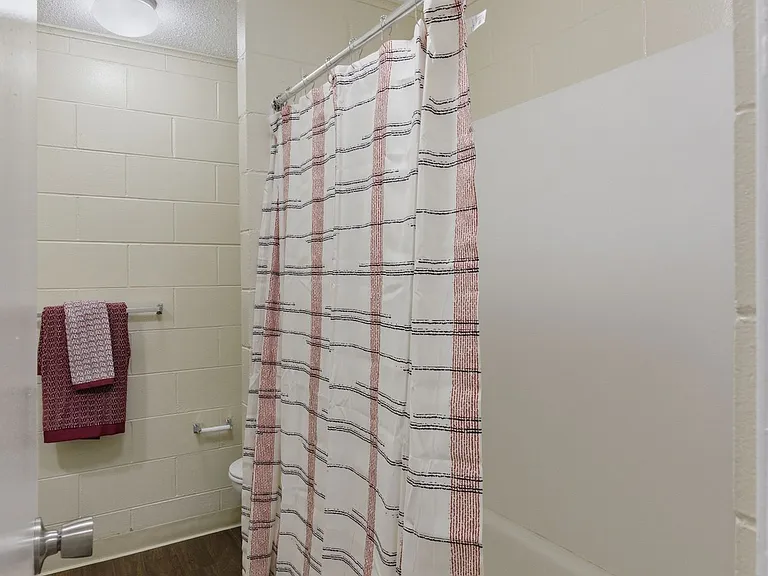 Canterbury Apartment Homes — Photo 10