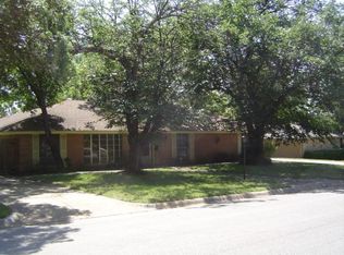 3817 Sundown Dr, Benbrook, TX 76116