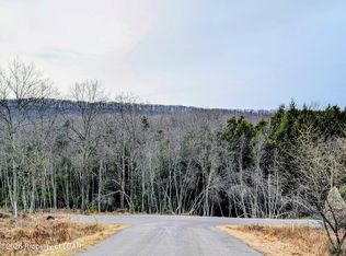 26 N Tahkox Dr N, Hazleton, PA 18202