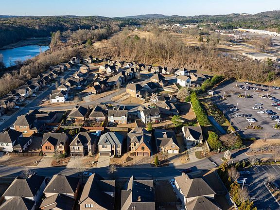4th image of 5079 Brookes Crossing Blvd