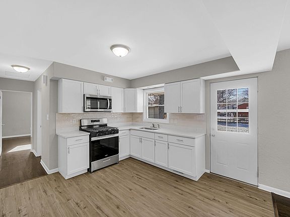 5th image of 326 S Lasalle St