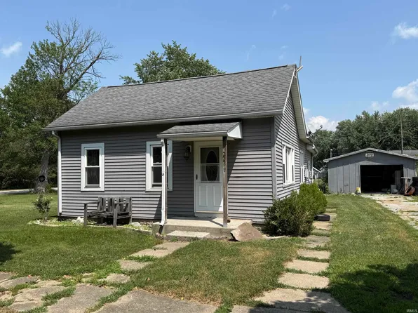 227 N Brooks St, Francesville, IN 47946