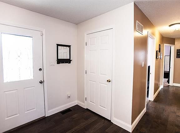 2nd image of 11565 Wickshire Ct