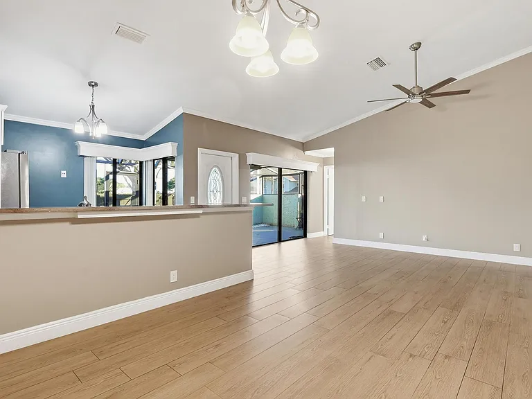 5694 Northpointe Ln — Photo 9