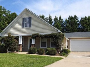28 Kitfox Ct, Chapin, SC 29036