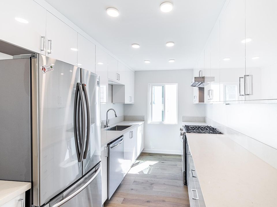 1st image of 1025 9th St #9
