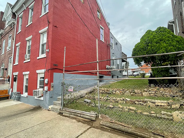 535 N 2nd St — Photo 2