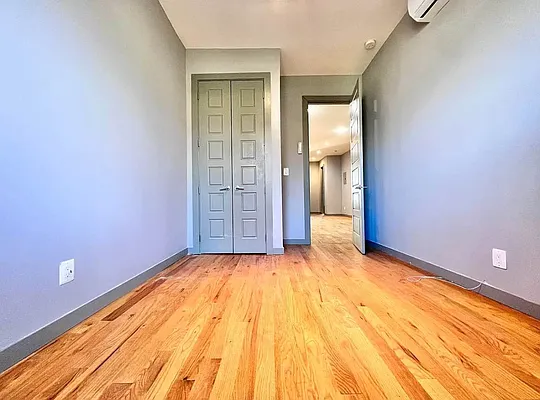 Rented by ERNY LLC | media 12