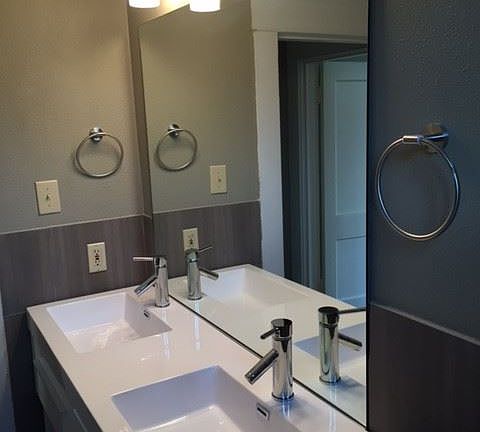 2nd image of 410 E 6th St #5