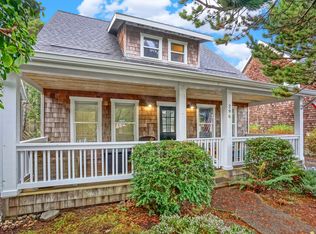 296 Bella Beach Dr, Depoe Bay, OR