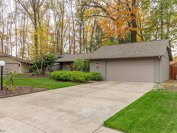3rd image of 10762 Oak Branch Trl