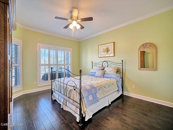 4th image of 3610 Meridian Gardens Dr