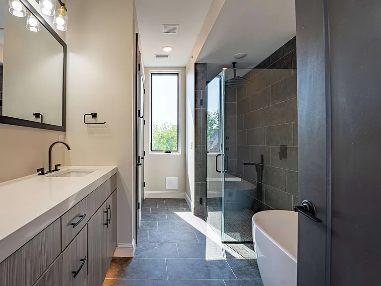 4201 W Pine Blvd #1 — Photo 5