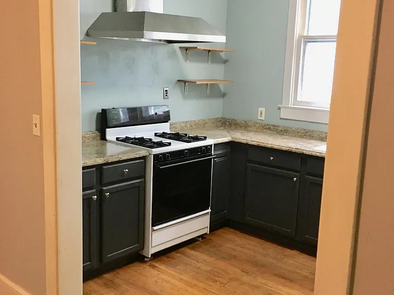 800 N Danville St — Photo 4