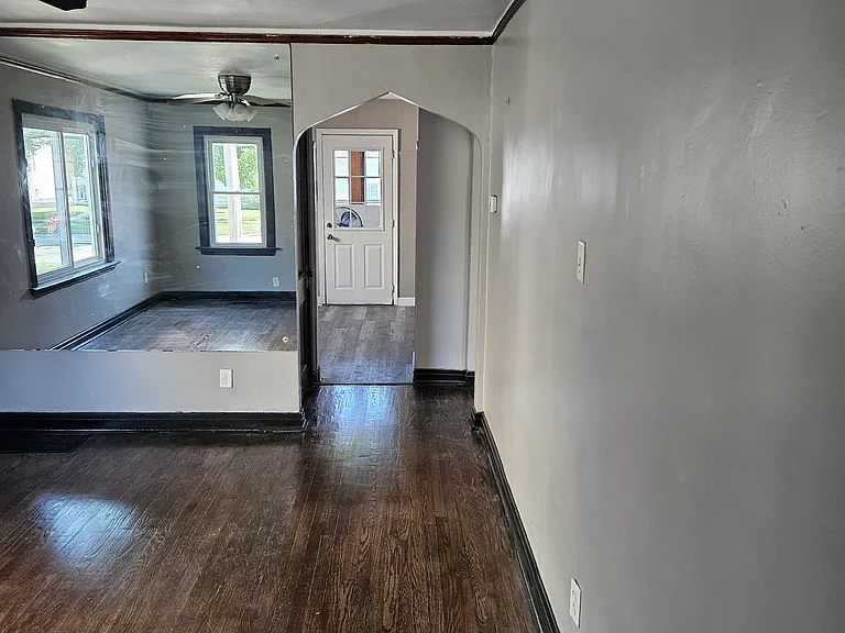 534 Engle St — Photo 6