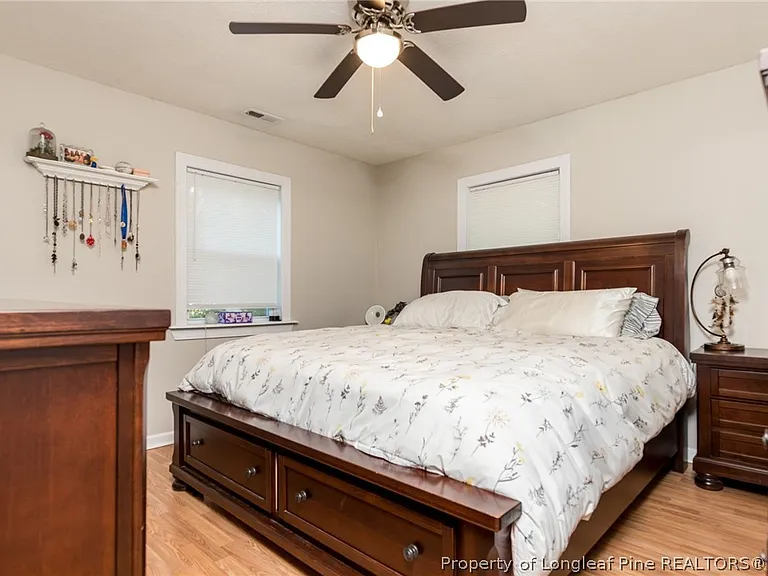 413 Langdon St — Photo 16