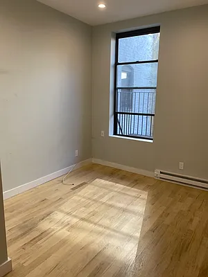 Rented by Chana Ofek, LREB | media 32