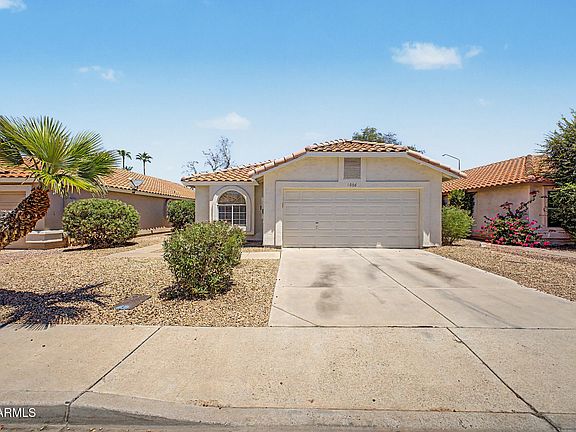 2nd image of 1006 W REDONDO Drive