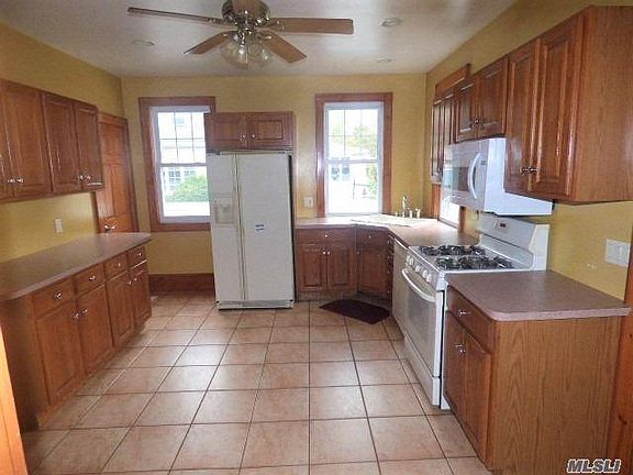 4th image of 162 N Long Beach Ave