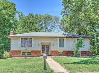 104 NE 77th St, Gladstone, MO 64118