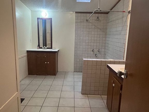 3rd image of 83 Walden Rd