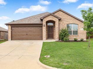 212 Meadowlands Dr, Ponder, TX 76259
