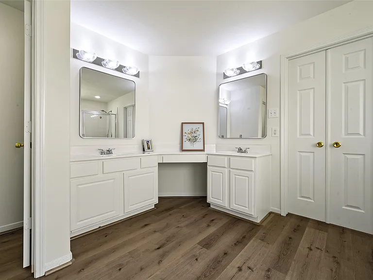 2123 Winter Dale Ct — Photo 9