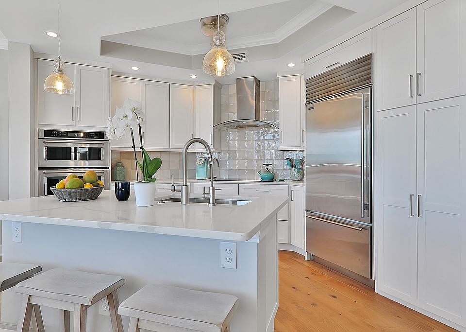 1st image of 1031 S 1st St #208