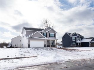 2 Roman Cir, Brockport, NY 14420