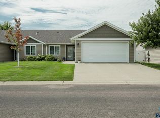 1121 N Springfield Pl, Sioux Falls, SD 57107