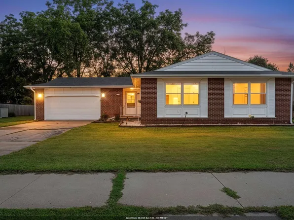 1235 E Murdock Ave, Oshkosh, WI 54901