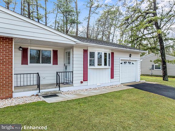 2nd image of 4A Pennsylvania Dr