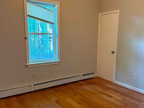 2nd image of 62-64 Bedford St Floor 1