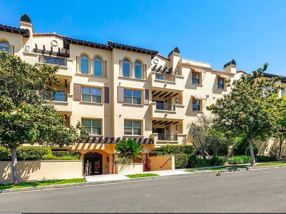 1st image of 5037 Rosewood Ave #114