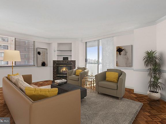 3rd image of 1276 N Wayne St APT 609